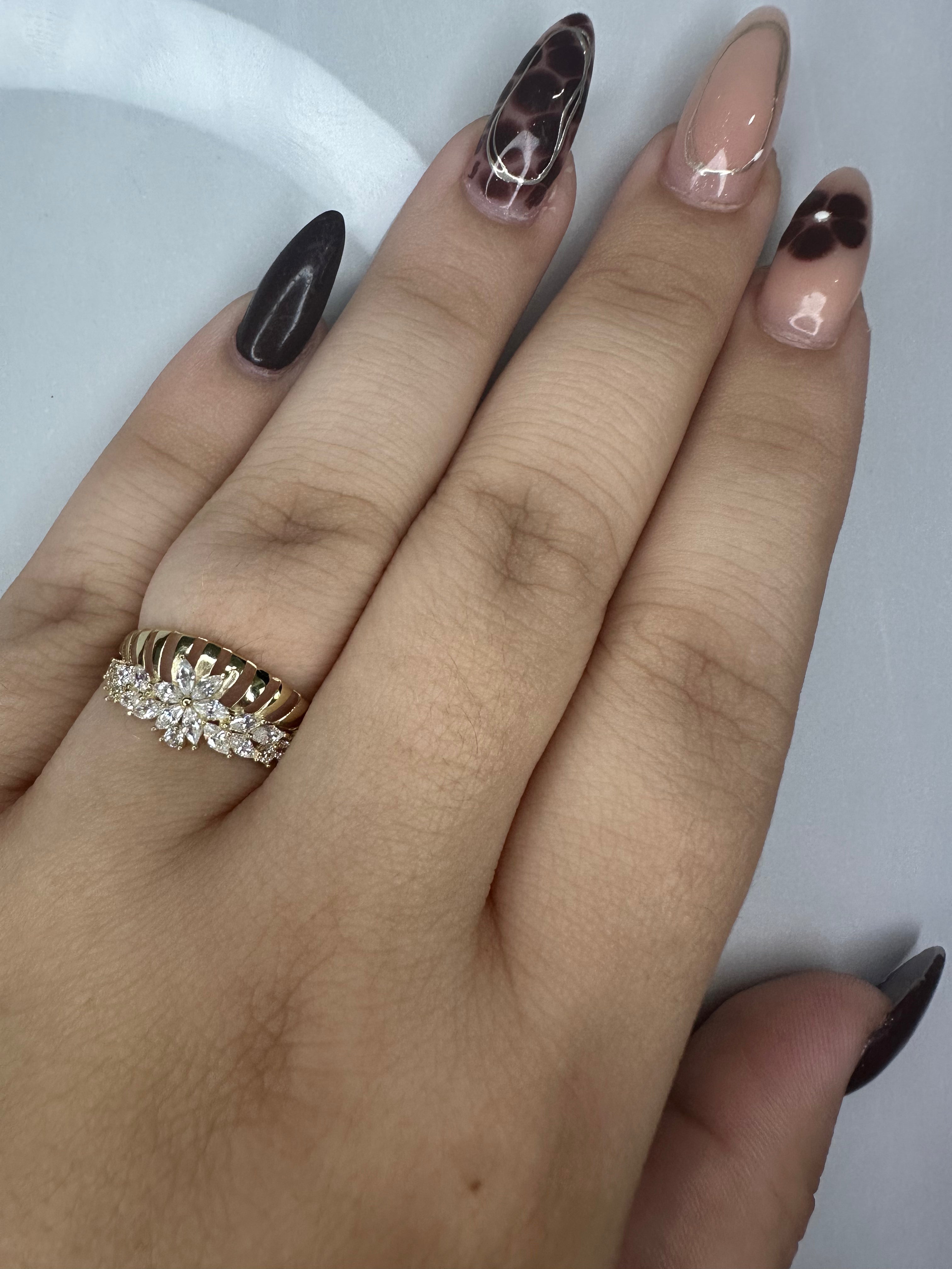 Anillo de Oro 10K - Talla 7.5