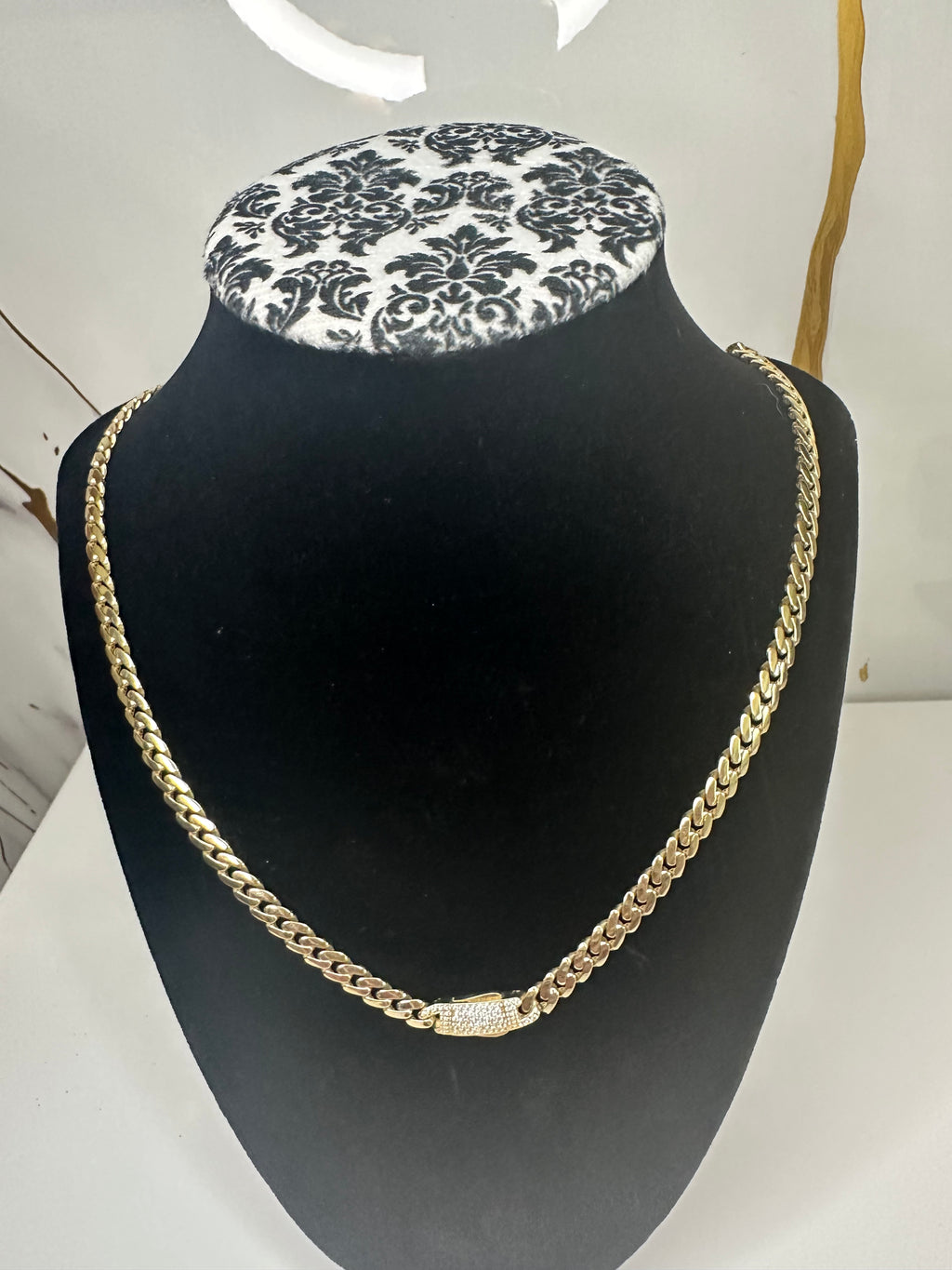 Cadena Estilo Mónaco Oro 10K – 24"