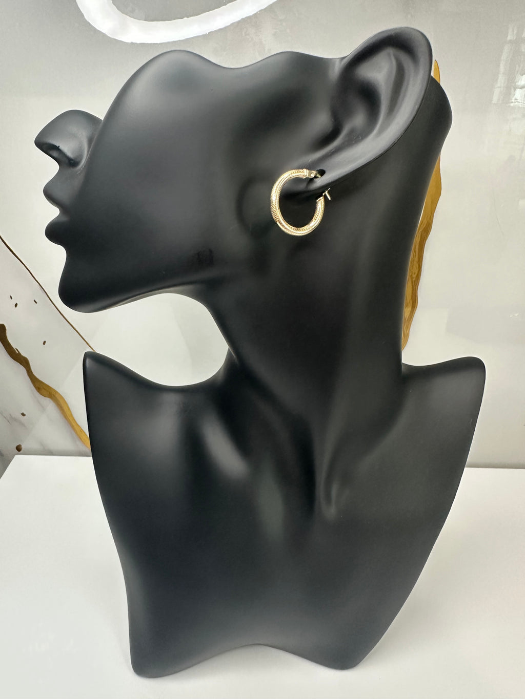 Argollas Estandar Estilo Piel de Serpiente de Oro 10K