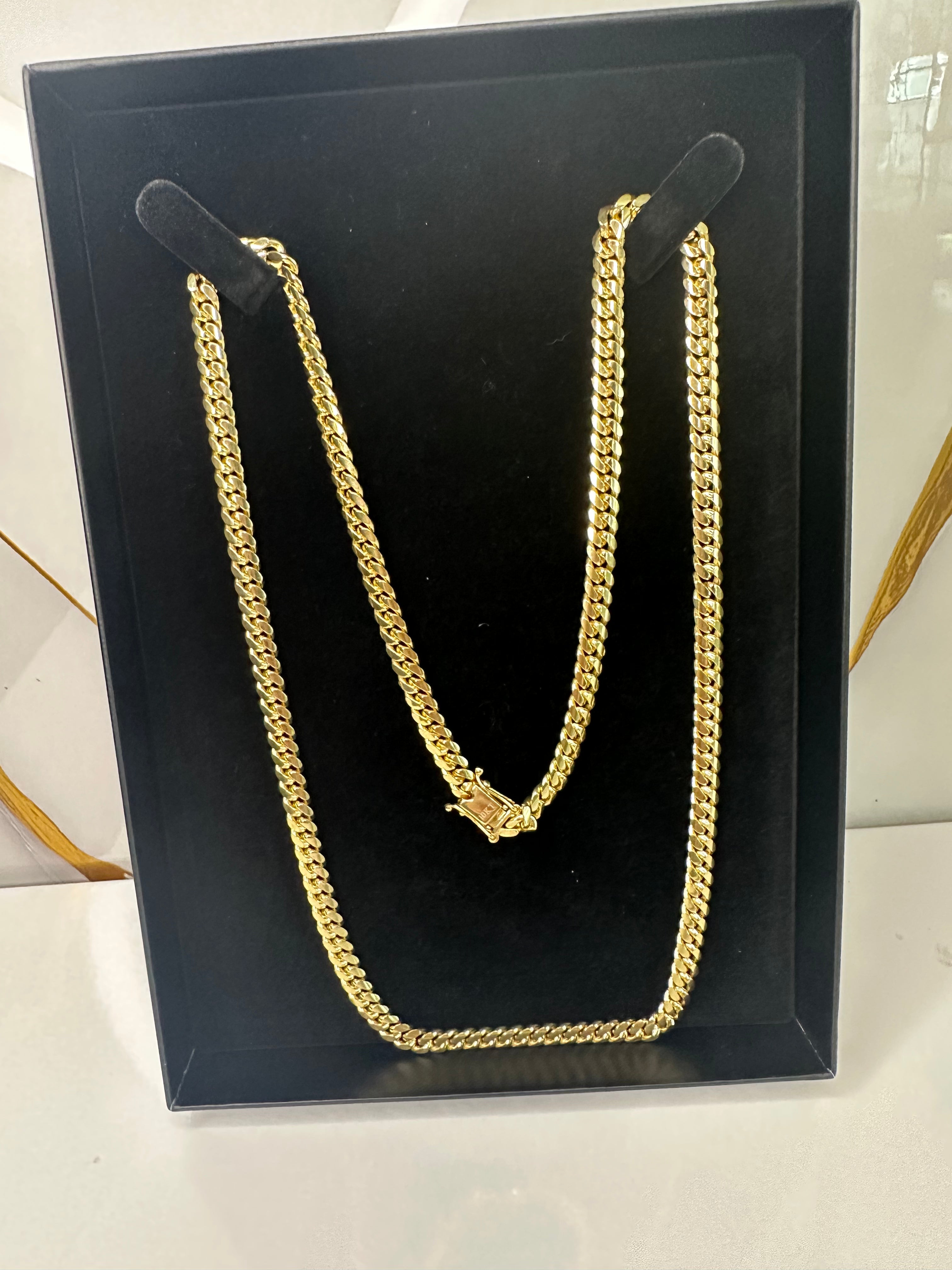 Cadena Cubana Sólida en Oro 10K – 24" | 5.5 mm