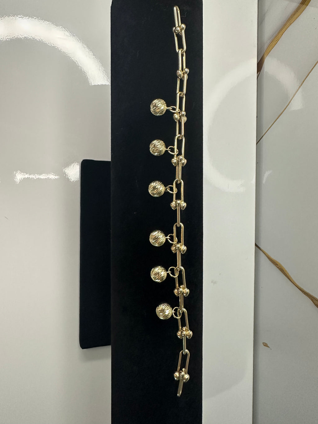 Manilla con Esferas Brillantes - Oro 10k, 7"