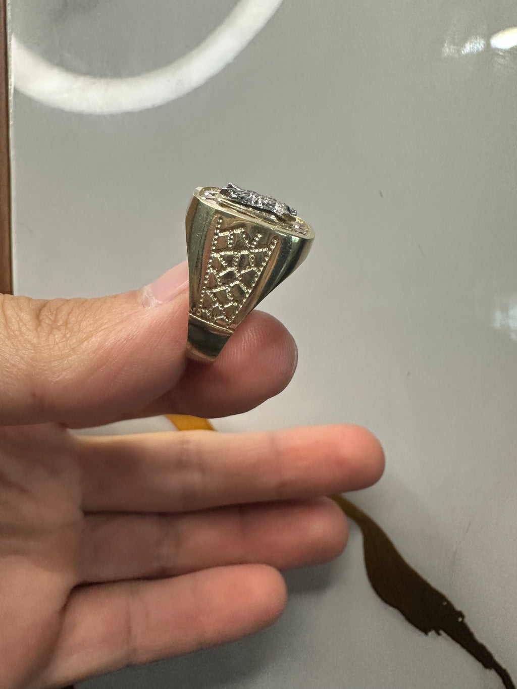 Anillo para Hombre con Águila – Oro 10K | Talla 10.5