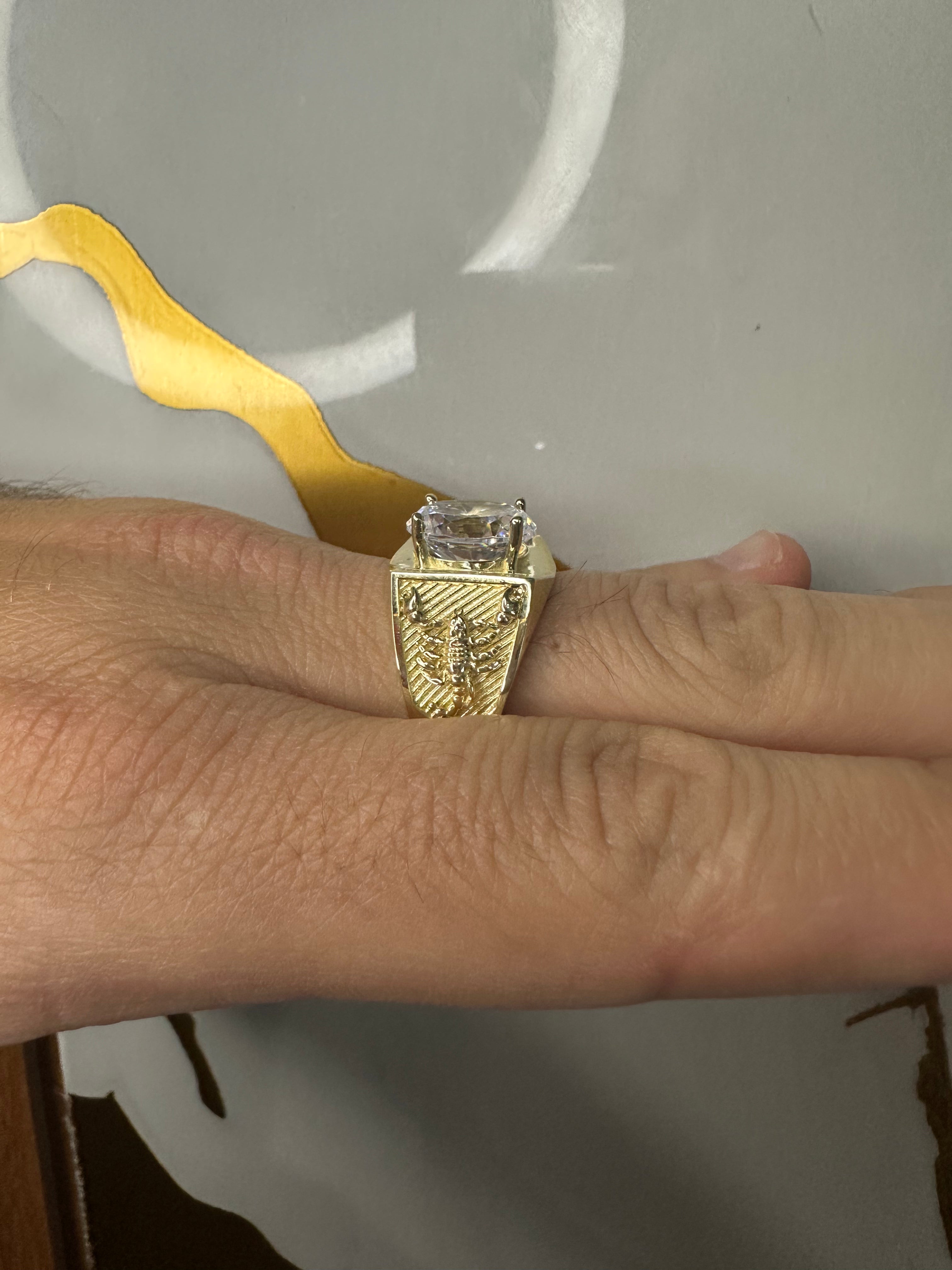 Anillo para Hombre con Alacranes – Oro 10K | Talla 11