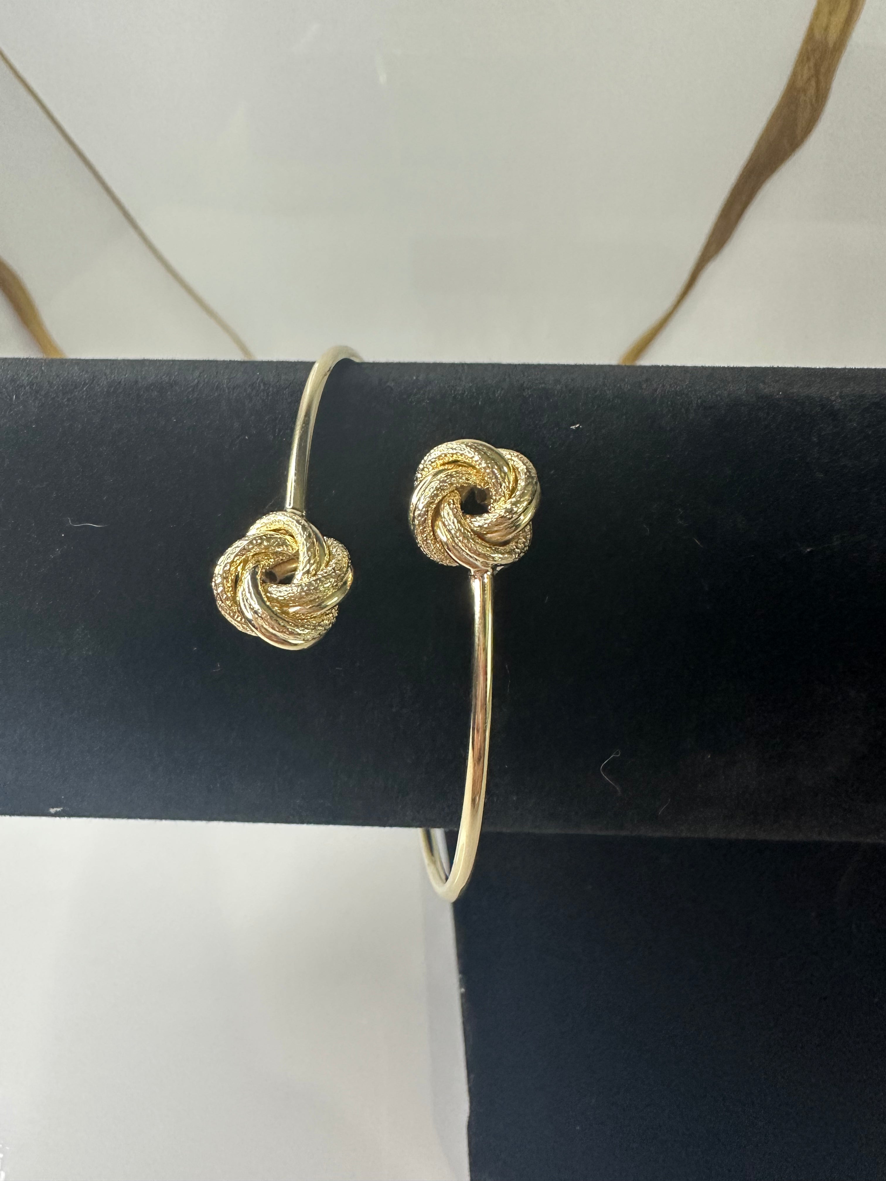 Manilla Ajustable con Nudos – Oro 10K