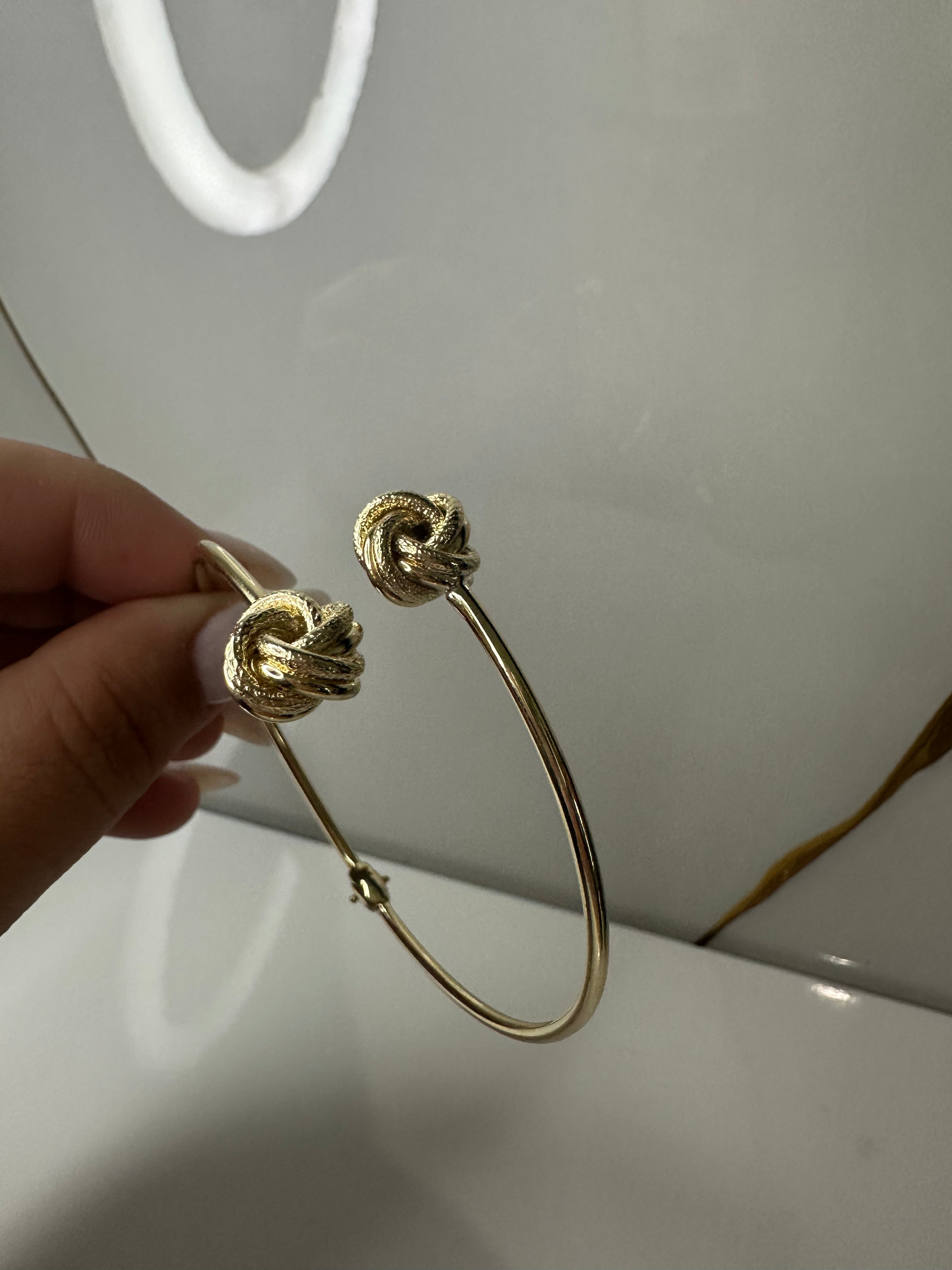 Manilla Ajustable con Nudos – Oro 10K