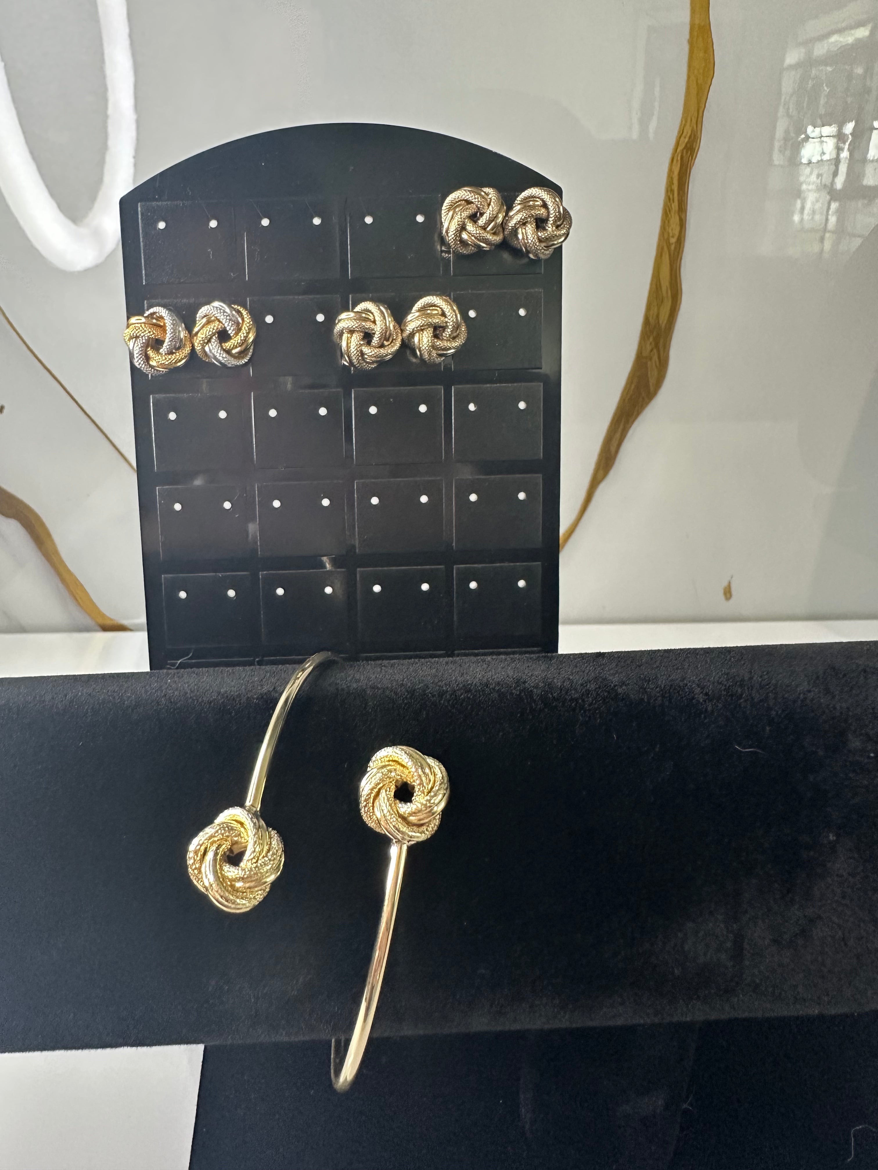Manilla Ajustable con Nudos – Oro 10K