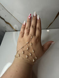 Pulsera Anillo (Hand Chain) con Perlas – Oro 10K