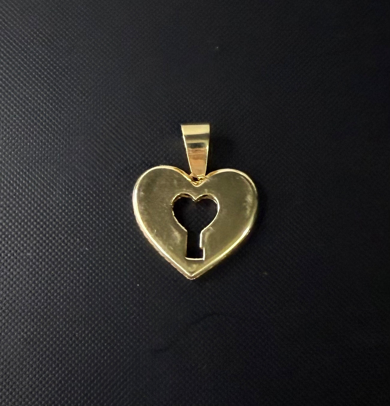 Dije Corazón con Cerradura – Oro 10k