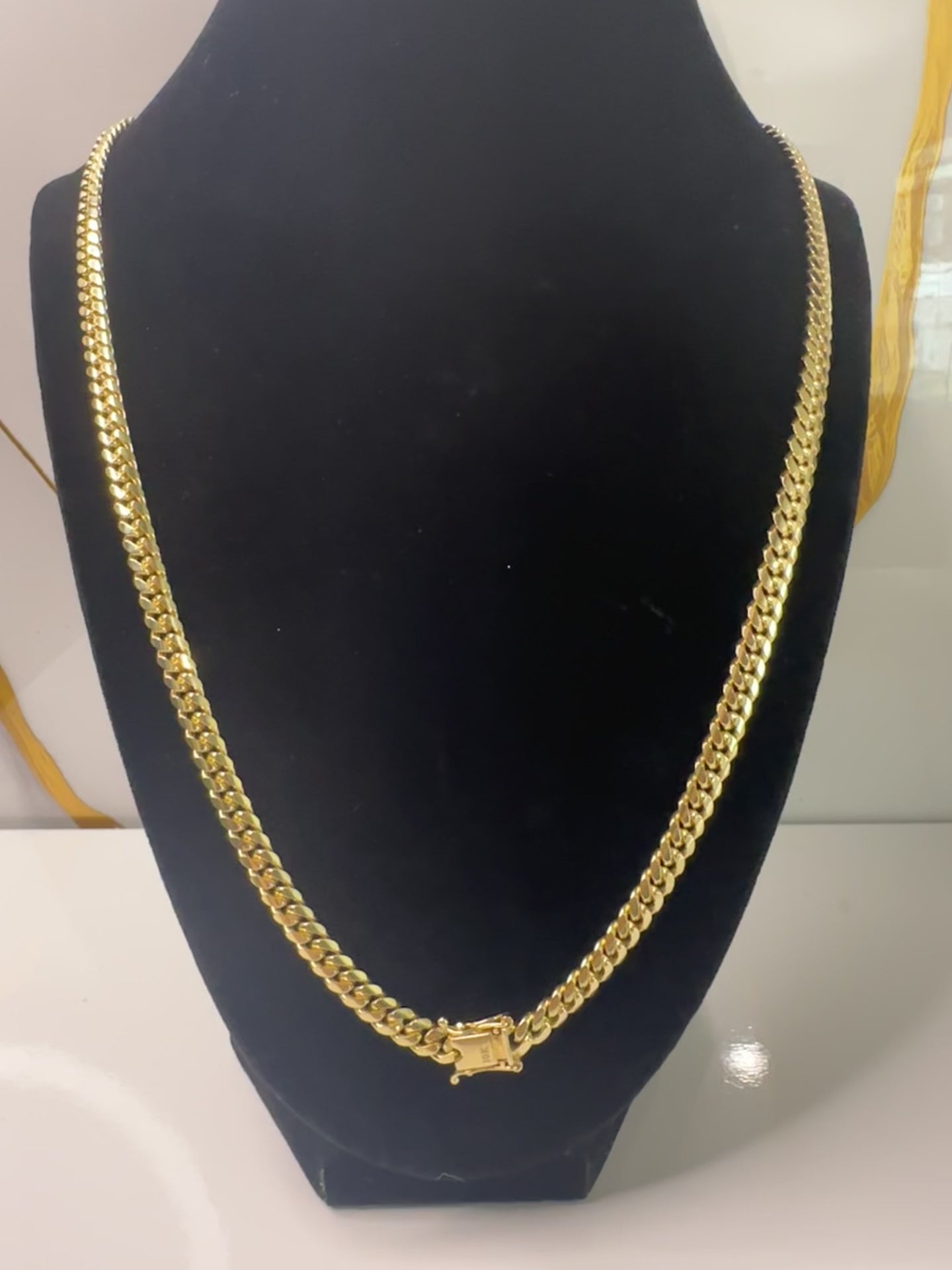 Cadena Cubana Sólida en Oro 10K – 24" | 5.5 mm