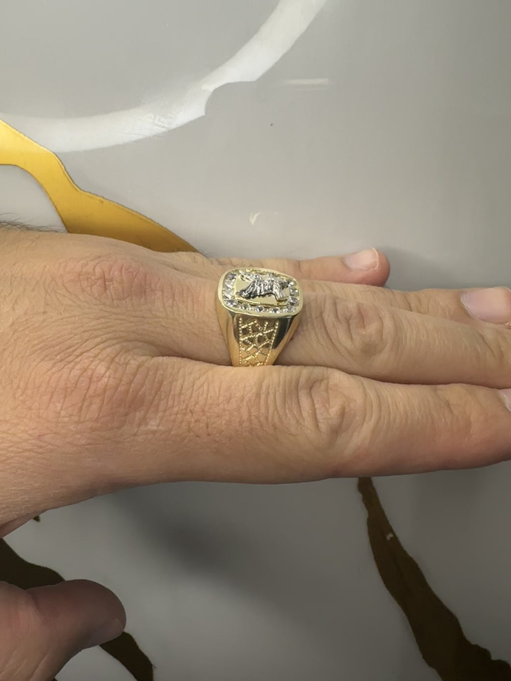 Anillo para Hombre con Águila – Oro 10K | Talla 10.5